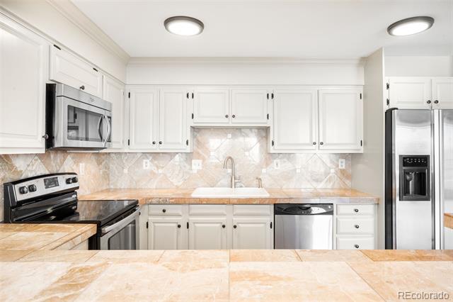 Building Photo - 1551 Larimer St