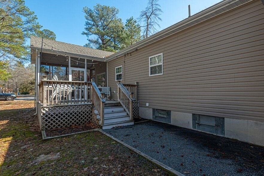 Building Photo - 29 Burr Hill Dr