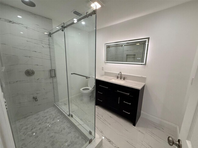 Building Photo - 7400 SW 11th Ct