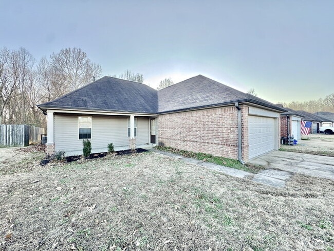 Building Photo - 3915 Jordan View Dr