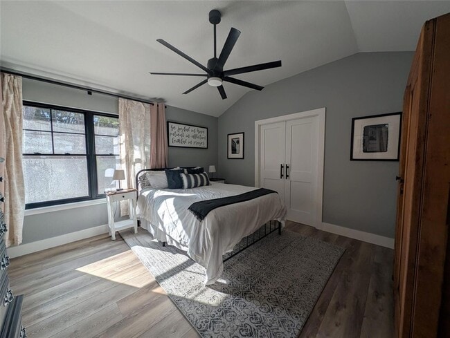 Building Photo - 306 Deer Creek Cir