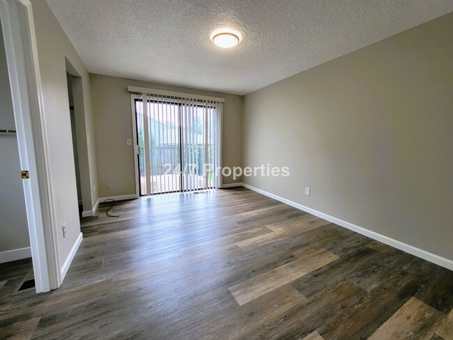 Building Photo - Winter discount - $200 OFF - 3BD I 2BA in ...