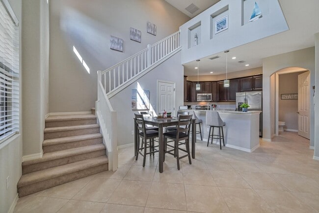 Building Photo - AVAILABLE April - 2/2.5 Townhome with 1 Car garage in Paseo!