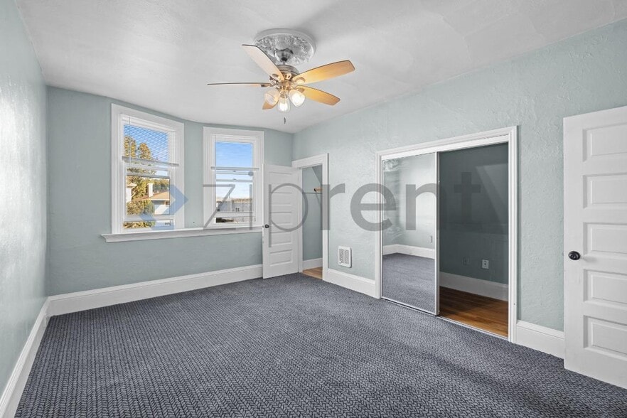 Building Photo - 827 Georgia St