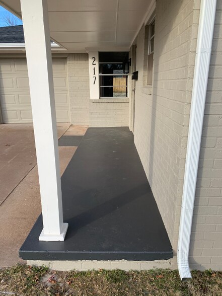 Building Photo - 217 E 30th St