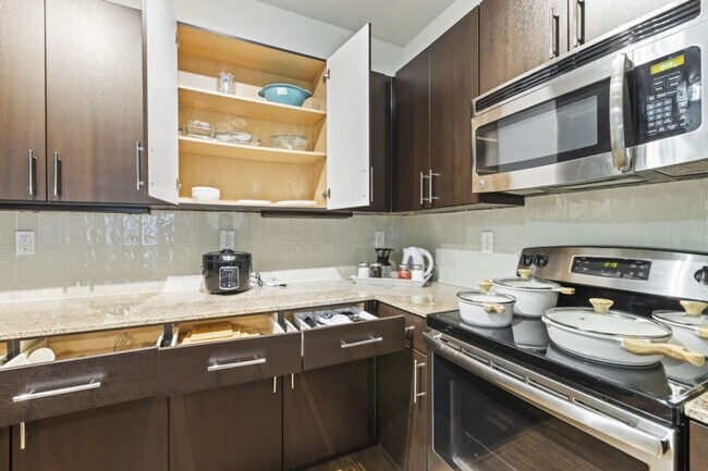 Building Photo - 5720 Town and Country Blvd