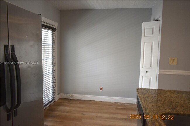Building Photo - 2908 Edgehill Ln