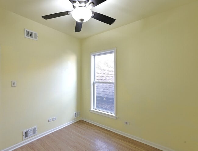 Building Photo - 3621 S Winchester Ave