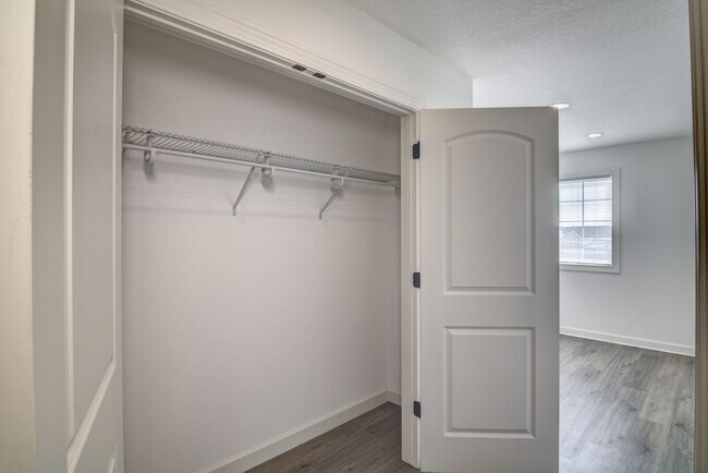 Building Photo - 2550 Dawes Place