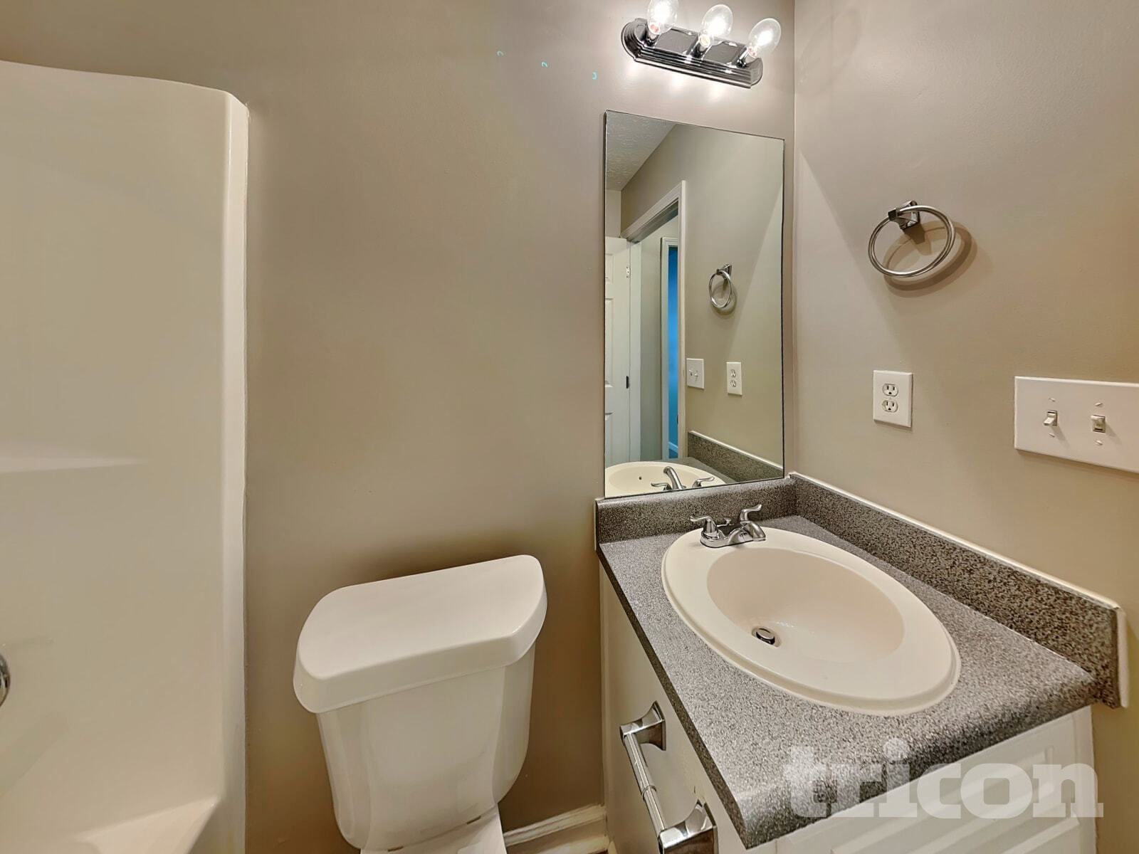 Building Photo - 410 Red Oak Ct