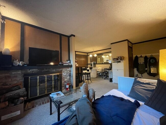 Building Photo - New Listing! LONG TERM: Great Amenities! Spacious Interior! Private Beach!