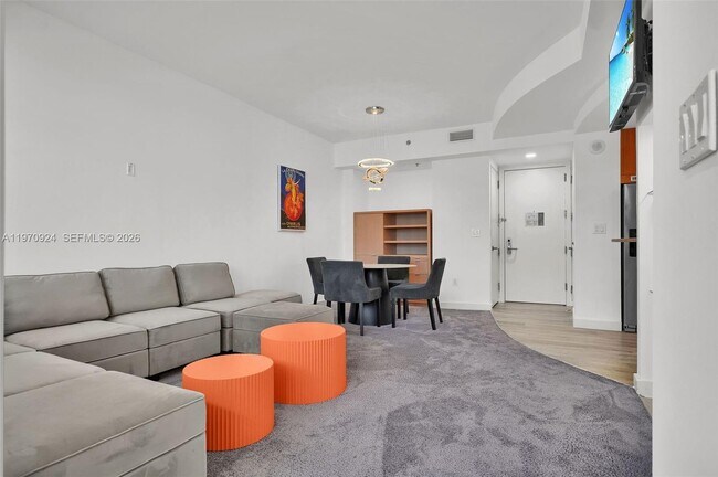 Building Photo - 1395 Brickell Ave