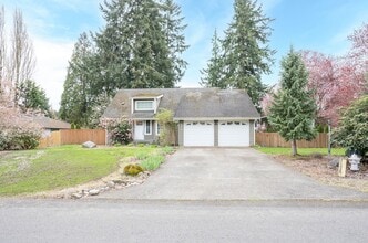 Building Photo - Spacious and Updated Rainier Meadows Home with Private Backyard