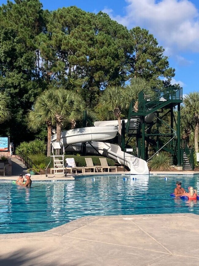 Building Photo - Fully Furnished: Stunning 3 - Bedroom 2.5 - Bath Townhome - Mt. Pleasant, SC