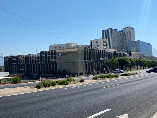 Building Photo - Spacious Home in Blue Zone Loma Linda!