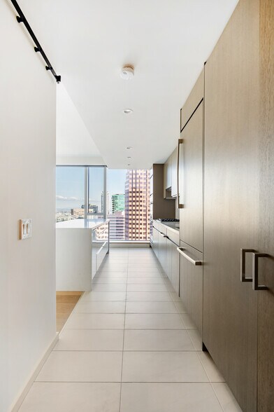 Building Photo - 889 Francisco St