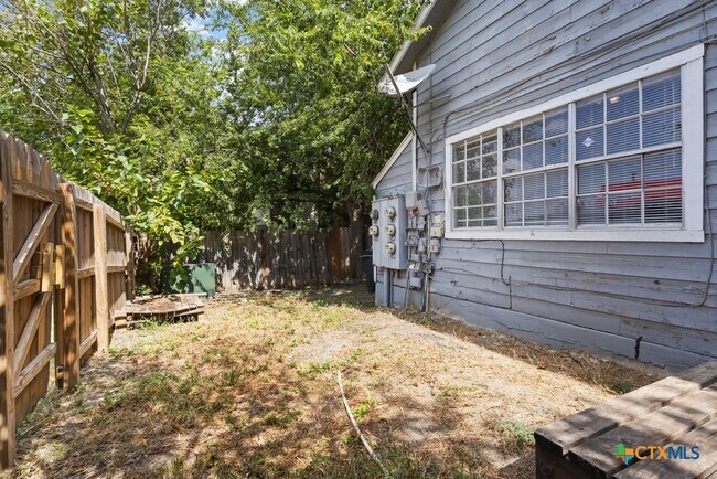 Building Photo - 6710 Windsor Hollow Dr