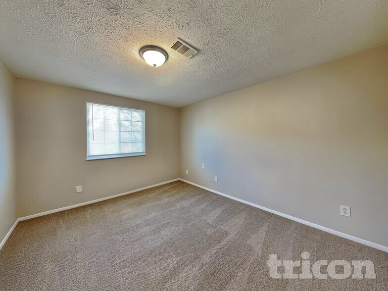 Building Photo - 5043 Stone Trace