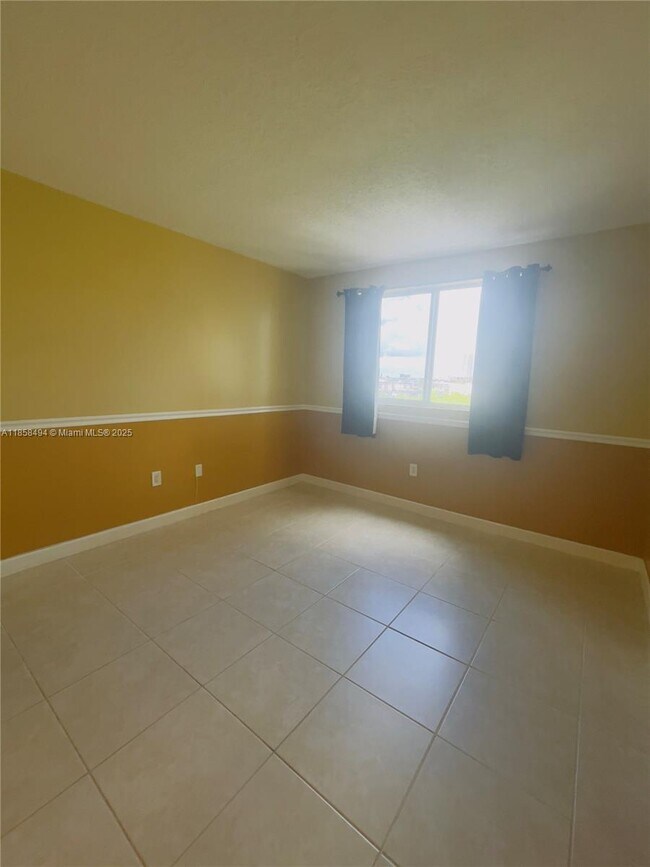 Building Photo - 201 Golden Isles Dr