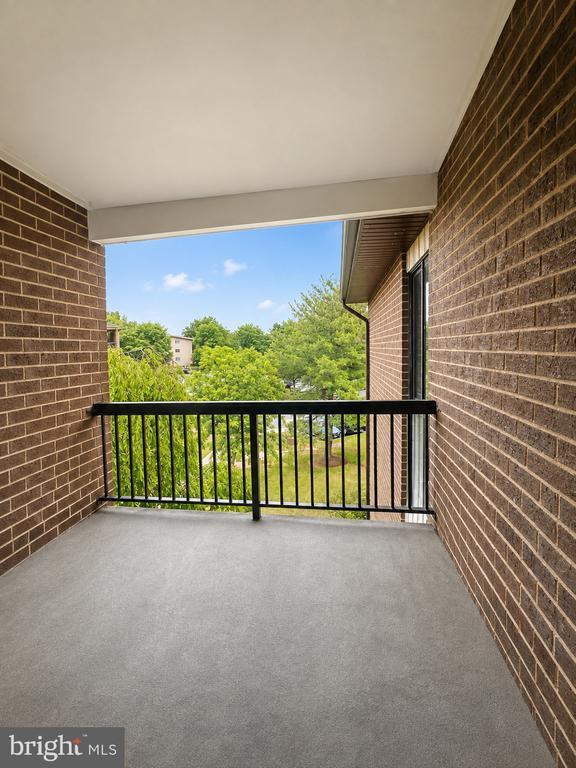 Building Photo - 11210 Cherry Hill Rd