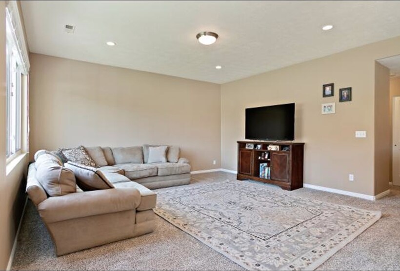 Building Photo - 631 E 1590 S