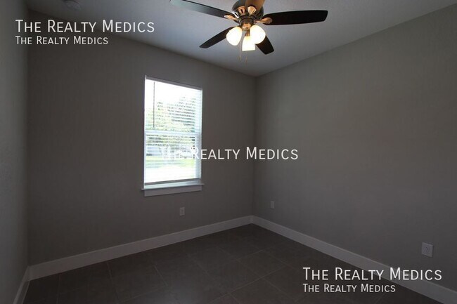 Building Photo - 56 Cordona Dr