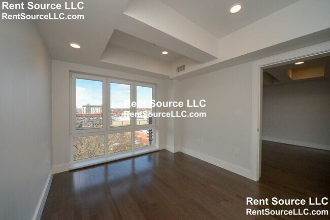 Building Photo - 250 Monsignor Obrien Hwy