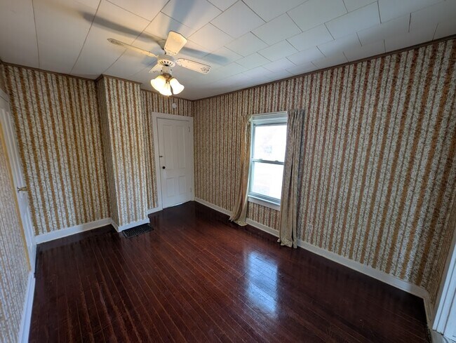 Building Photo - 23 Rutherford St