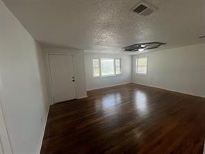 Building Photo - 404 S Cougar Ave
