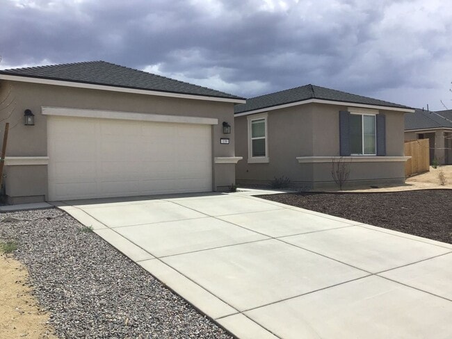 <b>Gorgeous Four Bedroom Home <br><br> - Gorgeous Four Bedroom Home 