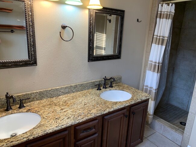 Primary bath - 3425 NW 21st St