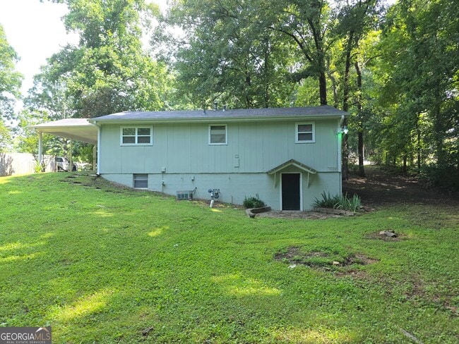 Building Photo - 3460 Meadowview Dr