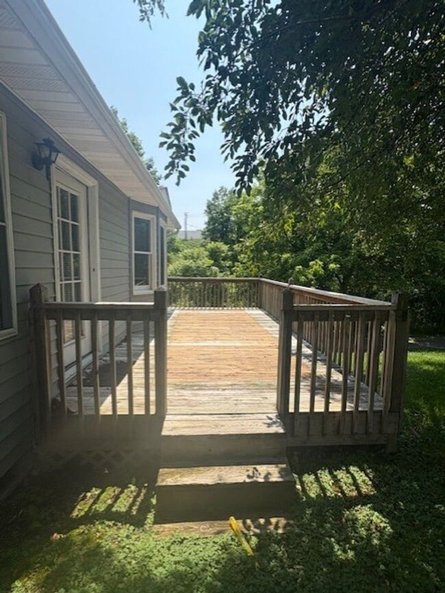 Building Photo - 3 bed, 2 bath condo COMING SOON
