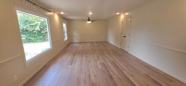 Building Photo - 3312 S Graystone Pl
