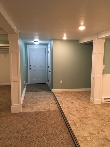 Building Photo - 728 4th St