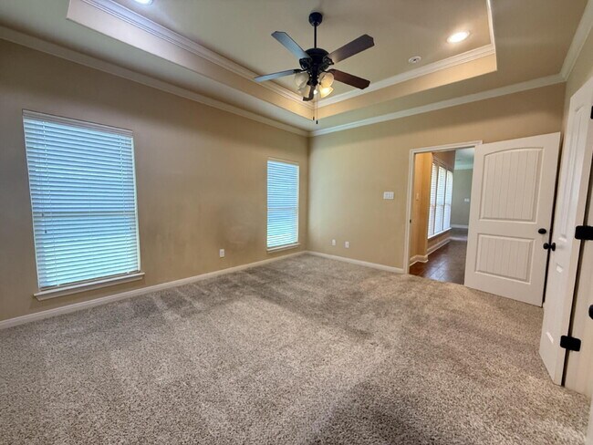 Building Photo - 9804 Houston Dr