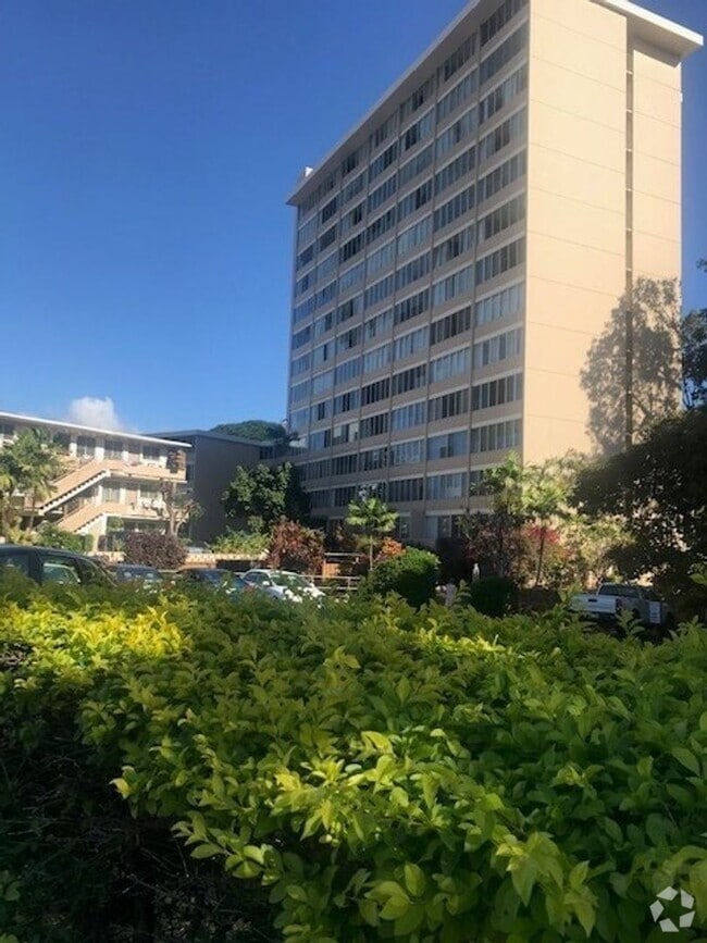Building Photo - Available Now | Full Size Studio with 1 Ba...