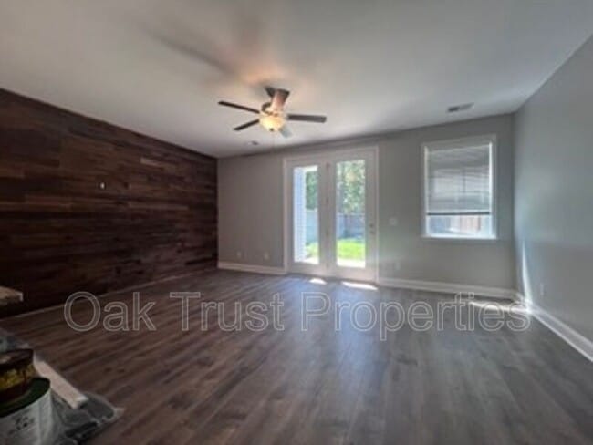 Building Photo - 258 Kirkland St