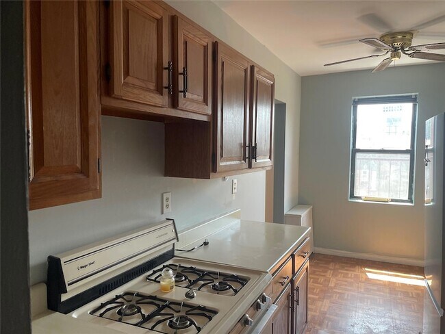 Building Photo - 42 Barker Ave