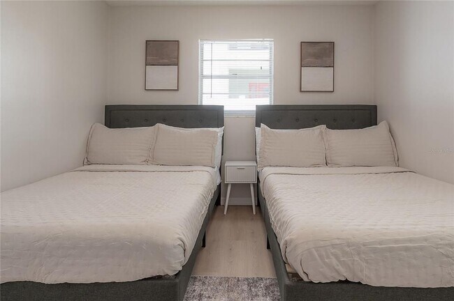 Building Photo - 6908 S MacDill Ave