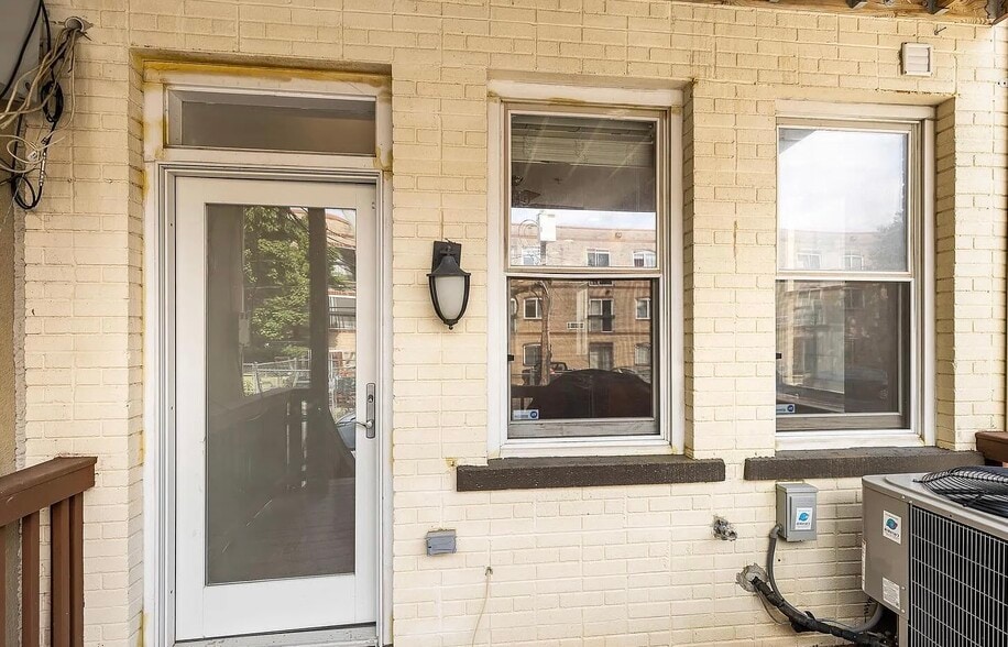 Building Photo - 2212 11th St NW