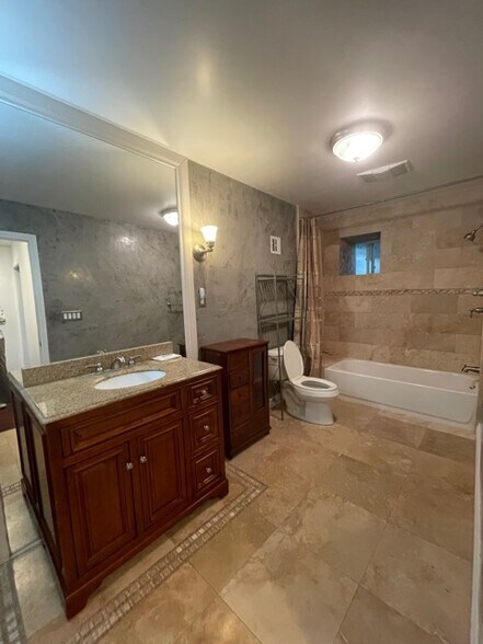 Vanity Mirror - 4447 Don Milagro Dr