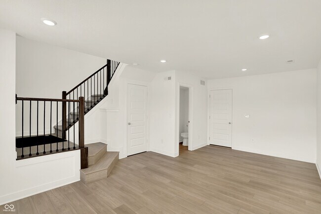 Building Photo - 4927 Gilet Dr