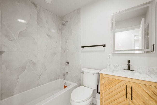 Building Photo - BEAUTIFUL HOUSE FOR RENT NEAR 1604 W/ GUIL...