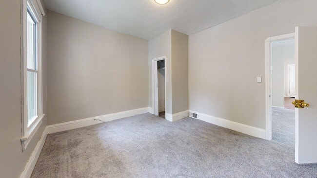 Building Photo - 3200 W 94th St