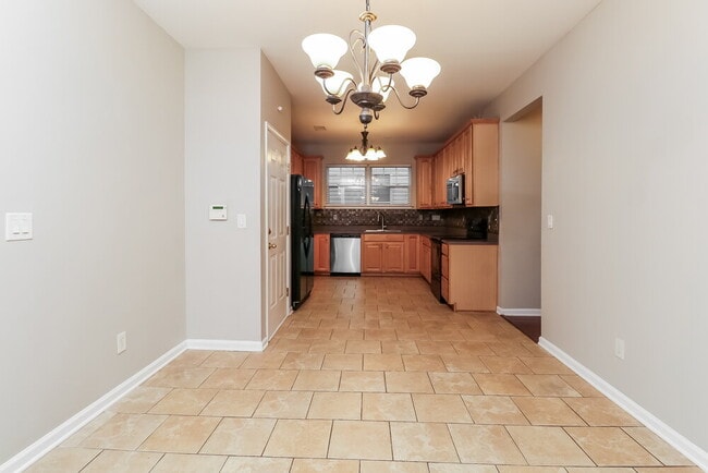 Building Photo - 6014 Colonial Garden Dr