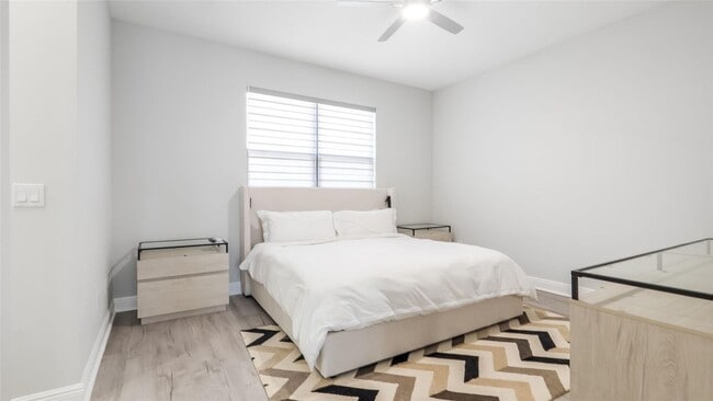 Building Photo - 20927 NW 1st Ct