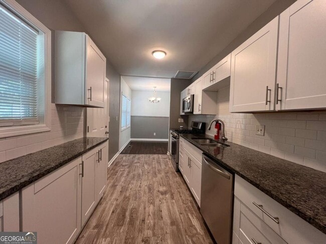 Building Photo - 1947 Kenwood Pl SE