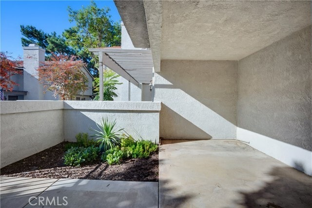 Building Photo - 9896 Highland Ave