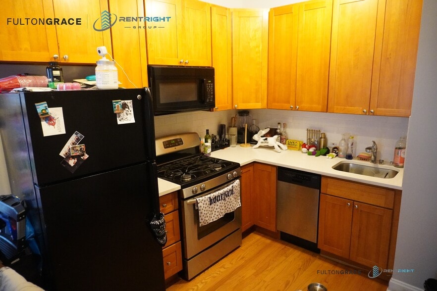 Building Photo - 1846 W 18th St